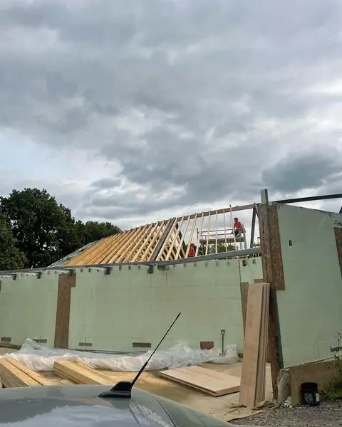 I bloody love my job 🔨 ❤️  #carpenter #carpentry #woodwork #construction #roof #